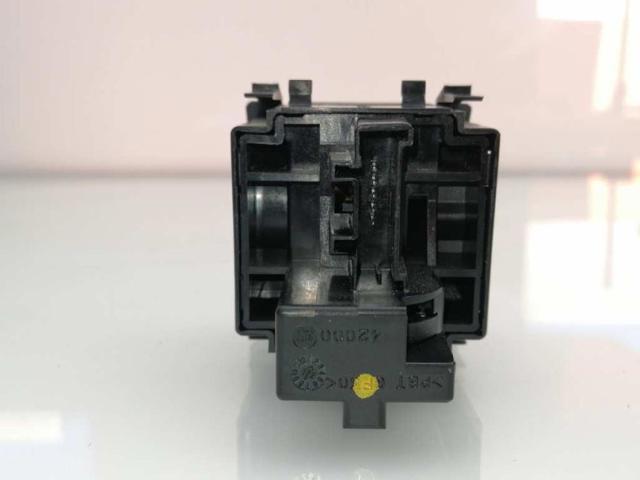 251900007R RENAULT купить в Львов