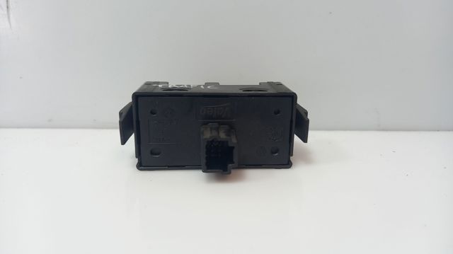 RENAULT 252100622R Кнопка включения аварийного сигнала в наличии Кривой Рог