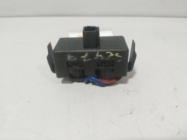 252103766R RENAULT Кнопка включения аварийного сигнала купить в Львов