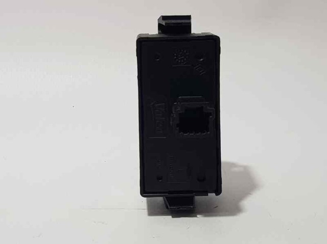 RENAULT 252105246R Кнопка включения аварийного сигнала в наличии Полтава