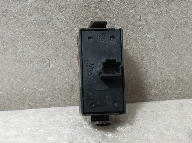 252105246R RENAULT Кнопка включения аварийного сигнала купить в Ровно