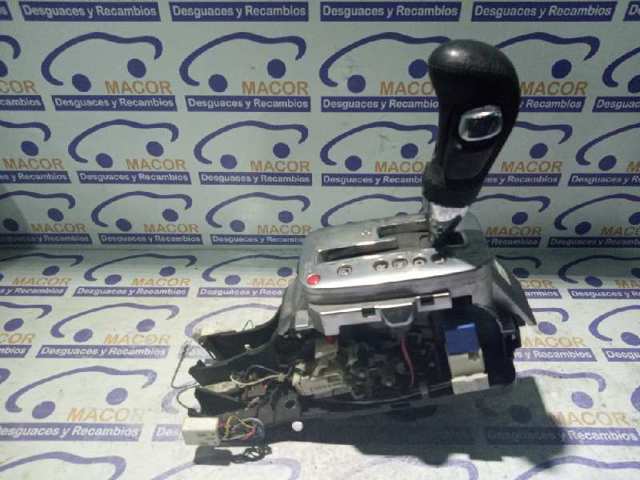 NISSAN 2523079915 Реле противотуманной фары в наличии Черновцы
