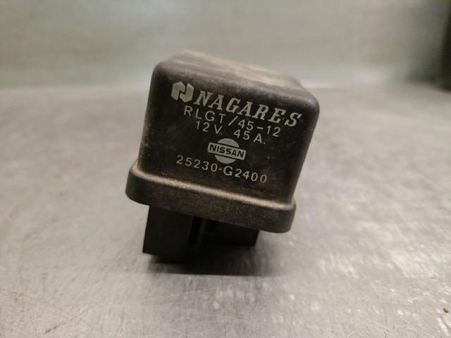 Relê das velas de incandescência Nissan Terrano 2 R20