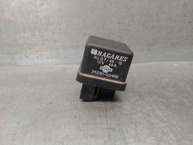 Relê das velas de incandescência Nissan Terrano 2 R20