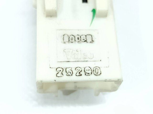 25290BR00A Кнопка включения аварийного сигнала купить Винница
