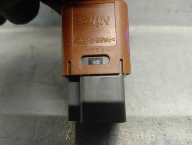 NISSAN 253204M405 Датчик включения стопсигнала в наличии Днепр