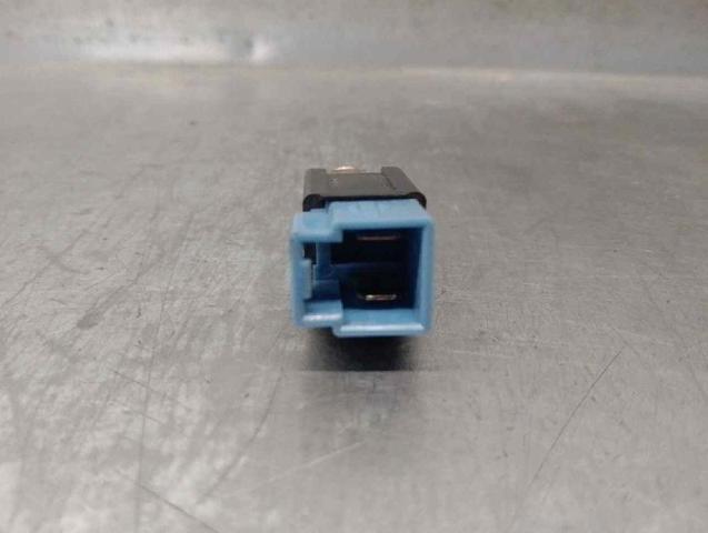 NISSAN 2532075A00 Датчик включения стопсигнала в наличии Украина