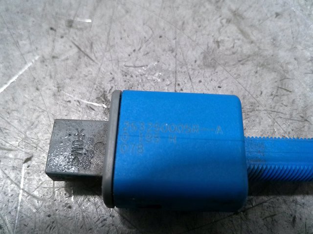 253250005R RENAULT Датчик включения сцепления  купить в Черкассы