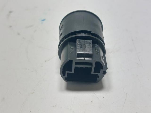 253312923R RENAULT Гнездо (розетка) прикуривателя купить в Сумы