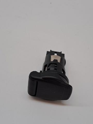253318224R RENAULT Гнездо (розетка) прикуривателя купить в Винница