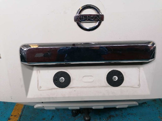 Botão de acionamento do fecho de tampa de porta-malas (de 3ª/5ª porta (de tampa de alcapão) 253809U00A Nissan