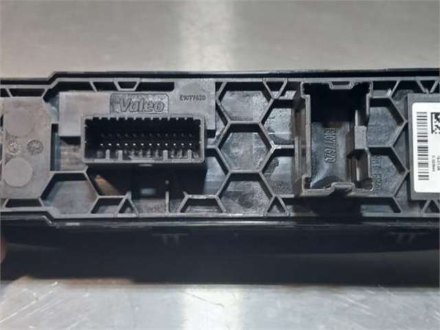RENAULT 254012952R Кнопочный блок управления стеклоподъемником передний левый в наличии Ровно