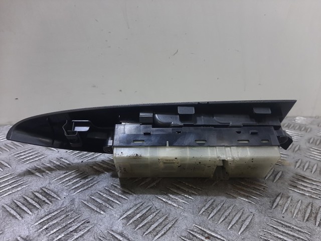 254019U10A NISSAN Кнопочный блок управления стеклоподъемником передний левый купить в Кривой Рог