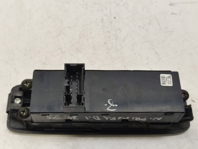 25401AV640 NISSAN Кнопочный блок управления стеклоподъемником передний левый купить в Запорожье