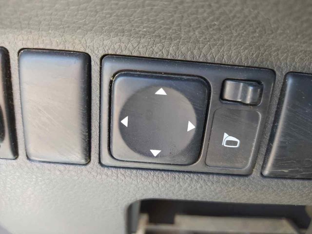 25401EQ305 NISSAN Кнопочный блок управления стеклоподъемником передний левый купить в Тернополь