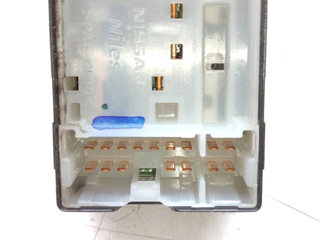 25401JX30A NISSAN Кнопочный блок управления стеклоподъемником передний левый купить в Полтава