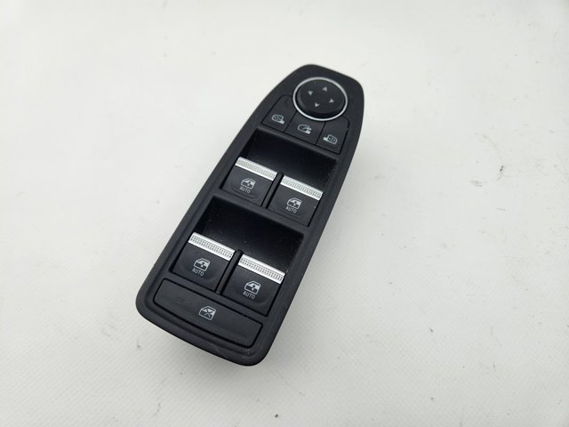 RENAULT 254104289R Кнопочный блок управления стеклоподъемником передний левый в наличии Украина
