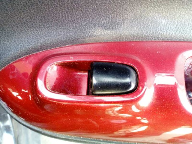 Controle do vidro traseiro direito para Nissan Juke (F15) (2010-...) 1.2 dig-t hra2ddt 254111KL5A