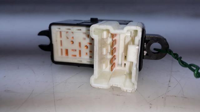 254111VX0A NISSAN Кнопка стеклоподъемника передняя купить в Днепр