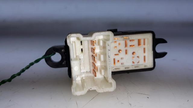 NISSAN 254111VX0A Кнопка включения мотора стеклоподъемника передняя правая в наличии Украина