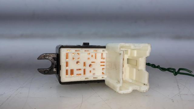 254111VX0A Кнопка стеклоподъемника передняя купить Николаев