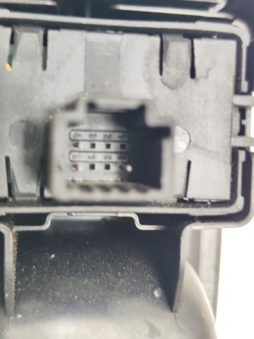 RENAULT 254112588R Кнопочный блок управления стеклоподъемником передний левый в наличии Запорожье