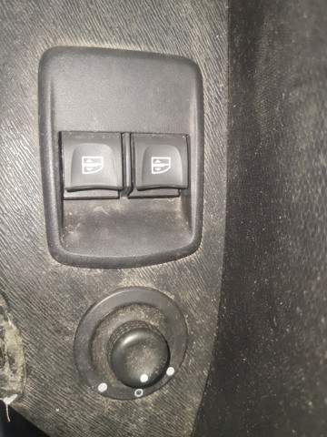 254116484R RENAULT Кнопочный блок управления стеклоподъемником передний левый купить в Чернигов