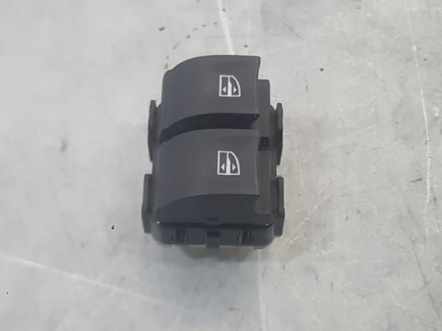 RENAULT 254117873R Кнопочный блок управления стеклоподъемником передний левый в наличии Житомир