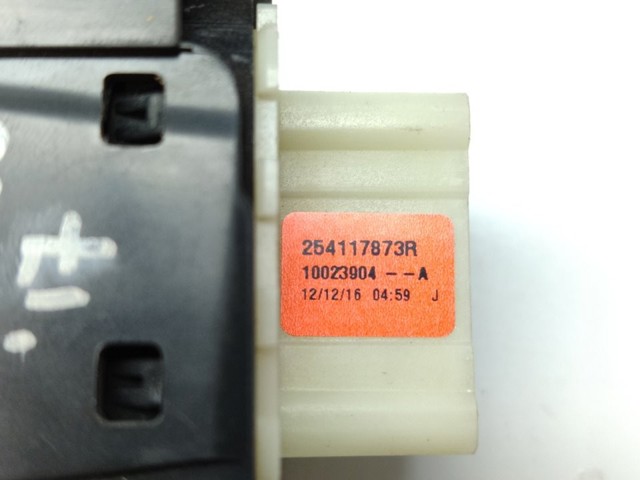 RENAULT 254117873R Кнопочный блок управления стеклоподъемником передний левый в наличии Украина