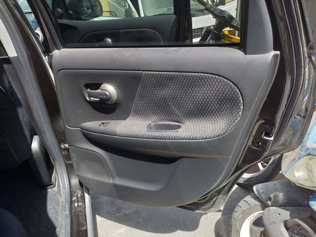 25411ED00A NISSAN Кнопочный блок управления стеклоподъемником задний купить в Хмельницкий