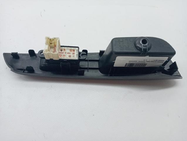 25411ED00A NISSAN Кнопочный блок управления стеклоподъемником задний купить в Ужгород