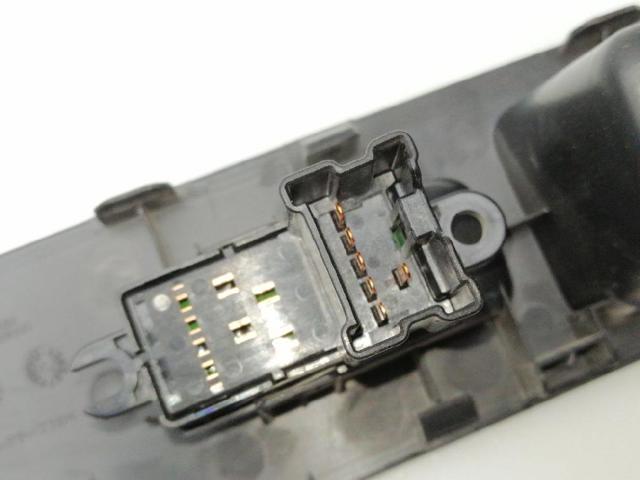 25411JG05A NISSAN Кнопка включения мотора стеклоподъемника передняя правая купить в Днепр