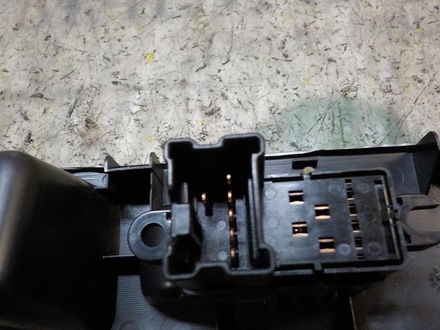 25411JG05A NISSAN Кнопка включения мотора стеклоподъемника передняя правая купить в Ужгород