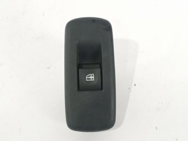 RENAULT 254210001R Кнопка включения мотора стеклоподъемника передняя правая в наличии Украина