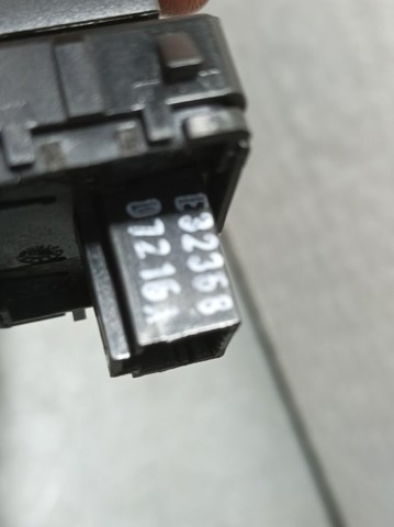 RENAULT 254214896R Кнопка включения мотора стеклоподъемника задняя правая в наличии Львов