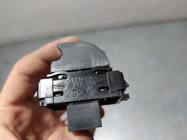 254214896R RENAULT Кнопка включения мотора стеклоподъемника задняя правая купить в Каменское
