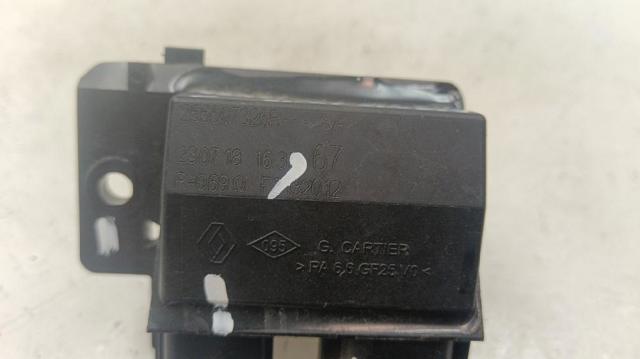 Relê de ventilador Renault Scenic R9