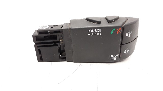 Controle multifuncional para Renault Captur 1.5 DCI 90 K9K608 255522448R