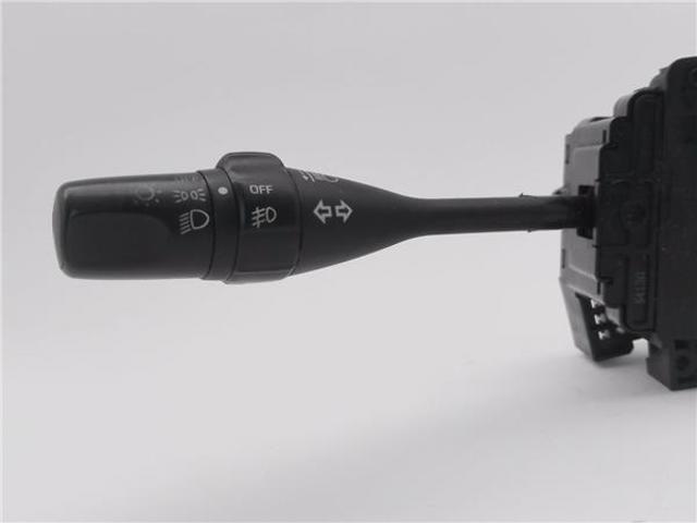 NISSAN 2556043U02 Подрулевой переключатель в наличии Киев