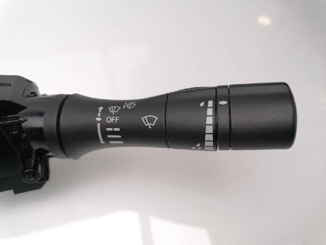 Comutador instalado na coluna da direção, montado Nissan Navara D23, D23T