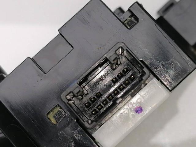 Comutador instalado na coluna da direção, montado Nissan Navara D23, D23T