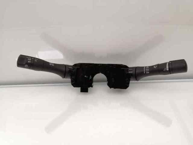 Comutador instalado na coluna da direção, montado Nissan Navara D23, D23T