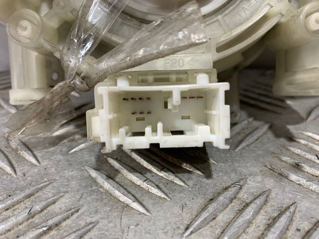 255608H700 NISSAN купить в Ровно