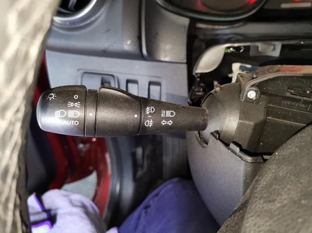 RENAULT 255675887R Переключатель подрулевой левый в наличии Николаев