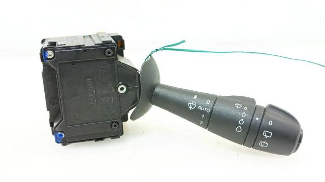 Comutador instalado na coluna da direção, montado Renault CAPTUR 2