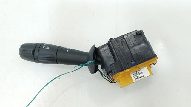 Comutador instalado na coluna da direção, montado Renault CAPTUR 2