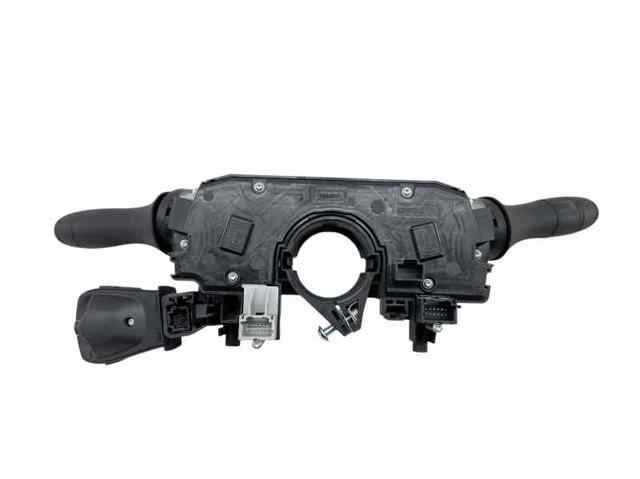 Comutador instalado na coluna da direção, montado Dacia Duster HM