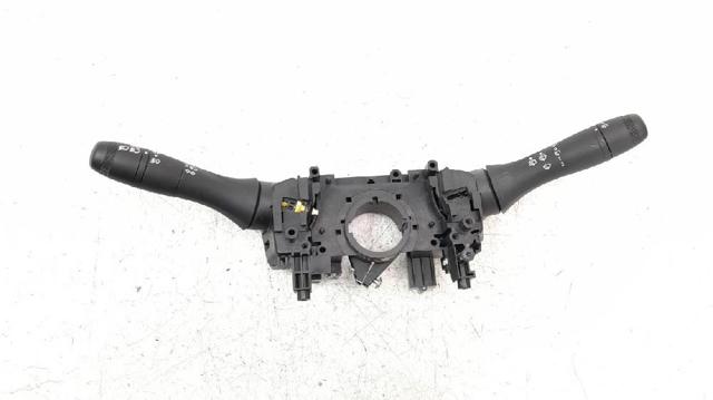 Comutador instalado na coluna da direção, montado Dacia Duster HM