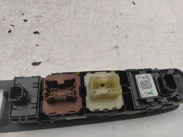 255702886R RENAULT купить в Киев