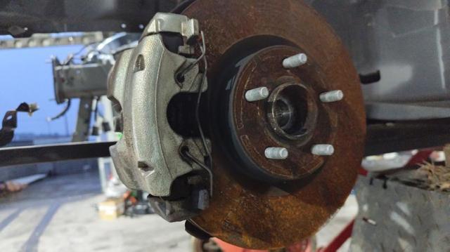 2560838 FORD Суппорт тормозной передний левый купить в Чернигов